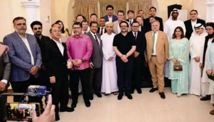 Director General FALO Karachi Mohammad Irfan Soomro is seen in the group photo. — Facebook@FALO