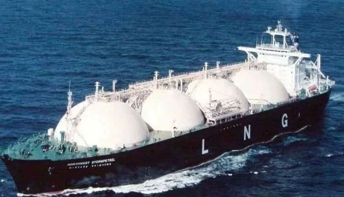 Pakistan returns to spot LNG market amid ME tensions