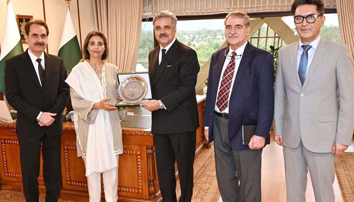 Chief Justice of Pakistan Yahya Afridi presents a souvenir to Federal Ombudsperson for Protection Against Harassment of Women at the Workplace, Fouzia Viqar, at the Supreme Court of Pakistan on May 11, 2026. — APP