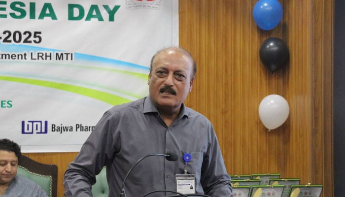 Former Lady Reading Hospital (LRH) hospital director Brig (retd) Dr Muhammad Abrar Khan. — Facebook@LRHMTI/File
