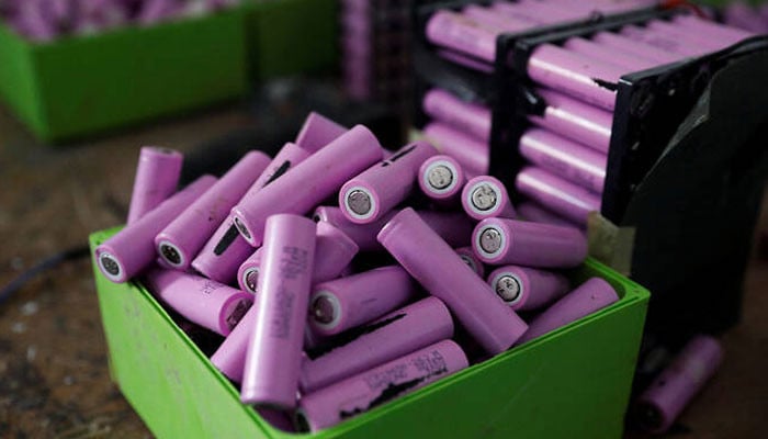 Renewable energy industry calls for tax cuts on lithium battery cells
