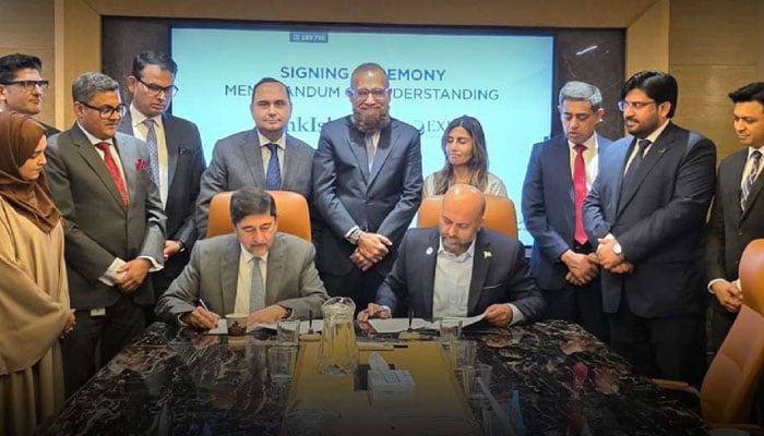 The image shows signing ceremony between BankIslami and the Export-Import Bank of Pakistan (EXIM Bank). — LinkedIn@company/biplofficial