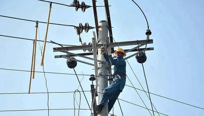 Iesco, Gepco, Fesco up for sale, offer up to 100pc stakes