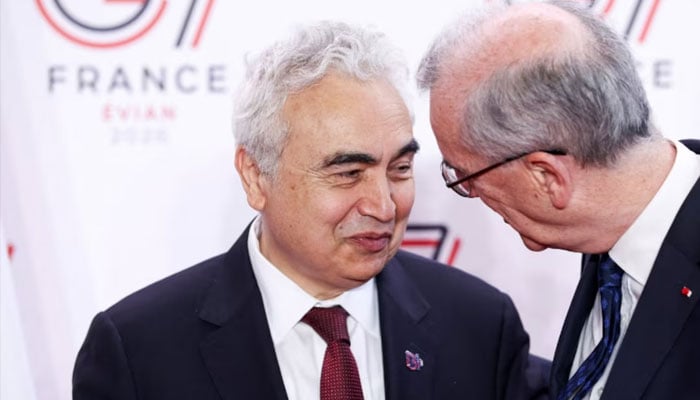 Executive Director of the International Energy Agency (IEA), Fatih Birol, and Governor of the Banque de France, Francois Villeroy de Galhau, interact ahead of a G7 finance ministers and central bank governors meeting in Paris, France, May 18, 2026.—Reuters