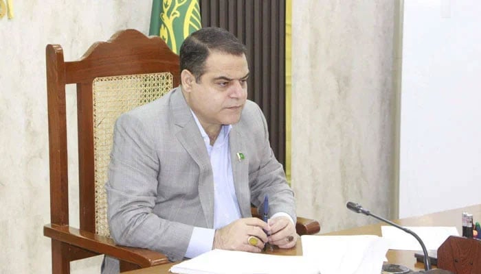 Commissioner Rawalpindi Engineer Amir Khattak chairs a meeting on May 2, 2024. — Facebook@CommissionerRawalpindiOfficial