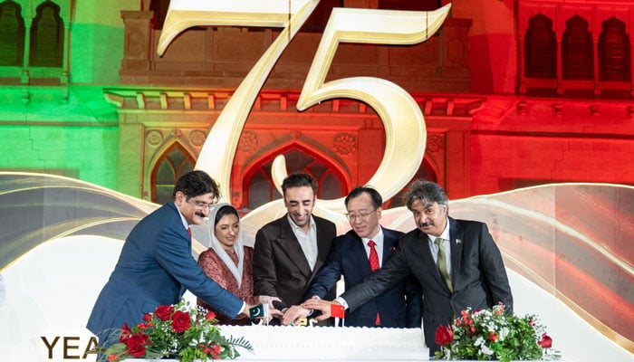 PPP Chairman Bilawal Bhutto Zardari, First Lady of Pakistan Aseefa Bhutto Zardari, CM Sindh Syed Murad Ali Shah and Speaker Sindh Assembly Syed Owais Qadir Shah cutting a cake on the occasion of the Diamond Jubilee celebration of Pak-China friendship at Mohta Palace on May 22, 2026. —Facebook@Bilawalhouse