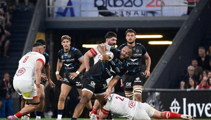 Billy Vunipola (centre) in action. —AFP/File