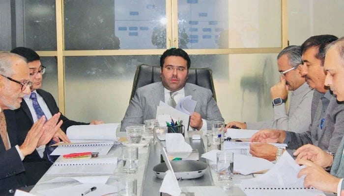 Sindh Food Minister Makhdoom Mehboobuz Zaman chairs a meeting in this image. — Facebook@makhdoommehboubzamanmpa/File
