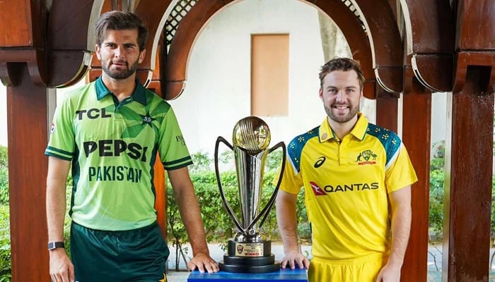 Pakistan captain Shaheen Shah Afridi (left) and Australias Josh Inglis pose with the trophy for their upcoming ODI series at a local hotel in Islamabad on May 29, 2026. — PCB