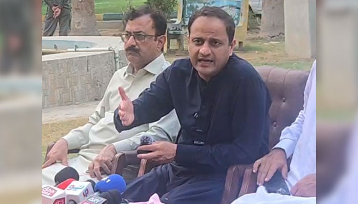 Karachi Mayor Murtaza Wahab addresses a press conference on May 28, 2026. — Screengrab via Facebook@barristermurtazawahabofficial