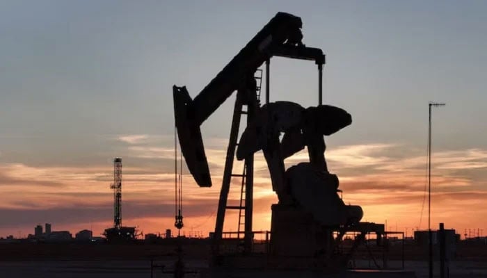 Oil, gas reserves rise on new discoveries, field expansions
