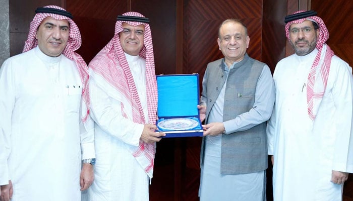 Chairman of the Pak Saudi Business Council, Prince Mansoor Bin Muhammad Al-Saud, along with a delegation, held a meeting with Federal Minister for Communications, Abdul Aleem Khan, on June 5, 2026. — APP
