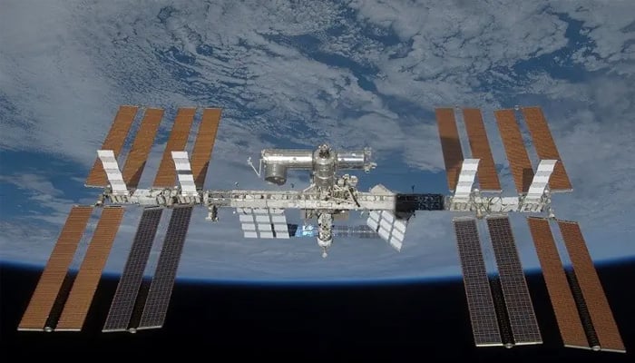The International Space Station is seen with its full complement of solar arrays from the Space Shuttle Discovery during the STS-119 mission against the backdrop of the blackness of space and the Earths horizon. — Reuters/File