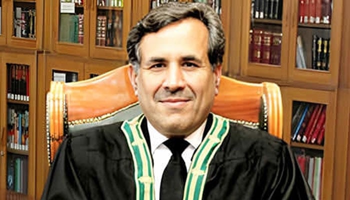 Justice Hashim Khan Kakar. —APP/File
