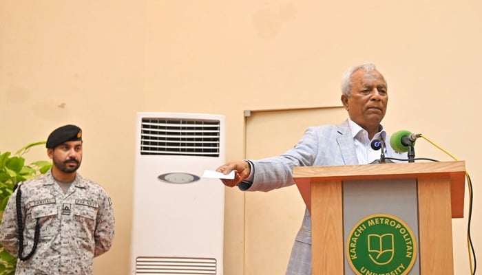 Sindh Governor Syed Muhammad Nehal Hashmi addresses laptop distribution ceremony for students of the Karachi Metropolitan University under the Prime Minister’s Youth Programme on June 13, 2026. — Facebook/@Karachi-Metropolitan-University