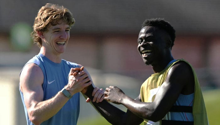 Englands Bukayo Saka (right) takes part in a training session in Kansas City. —AFP