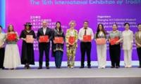 Pakistani Artist Honoured For Contributions To Traditional Fine Arts