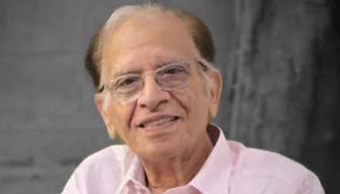 Veteran cricket journalist Qamar Ahmed.— TheNews/File