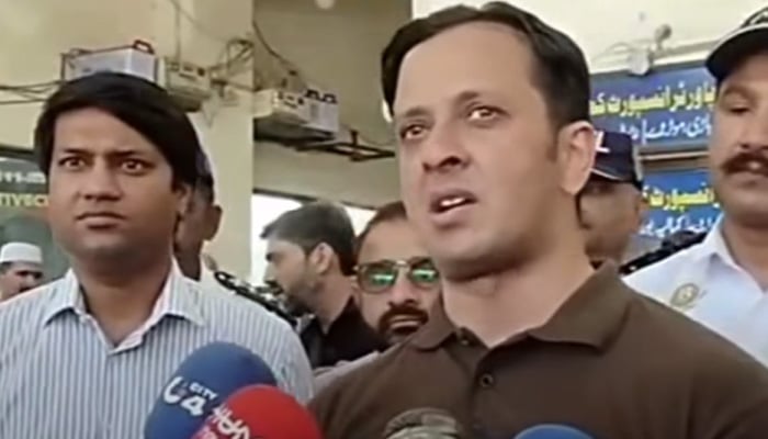 Chief Traffic Officer Lahore Syed Abdul Rahim Shirazi addresses the media on June 20, 2026. — Screengrab via Facebook/@citytraffic.policelhr