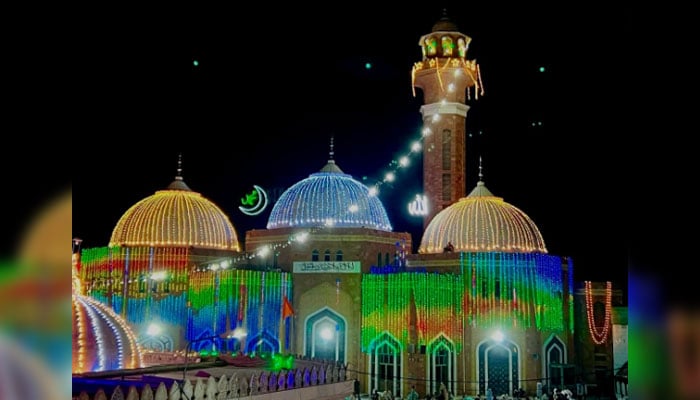 An illuminated view of Hazrat Baba Fariduddin Masood Ganjshakar (RA). — Instagram@Kaliyar Sharif Sabir Piya/File