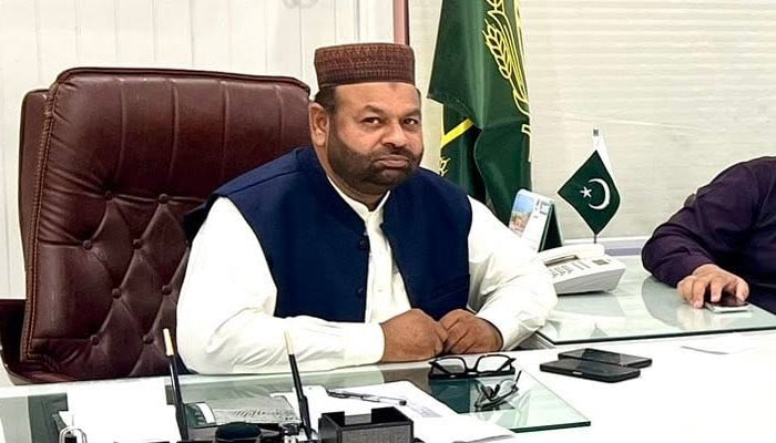 Chief Executive Officer, District Education Authority Rawalpindi Muhammad Yaseen Khan Baloch. — Facebook@sultan.shah.5473/File
