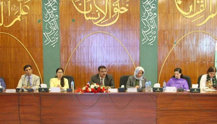 Dr Muhammad Ali Talpur, Joint Chief Economist, ad Ministry of Planning (centre) speaks during an event. — APP/File