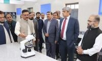 Secretary Visits Newly Upgraded Labs At IMCB F-8/4