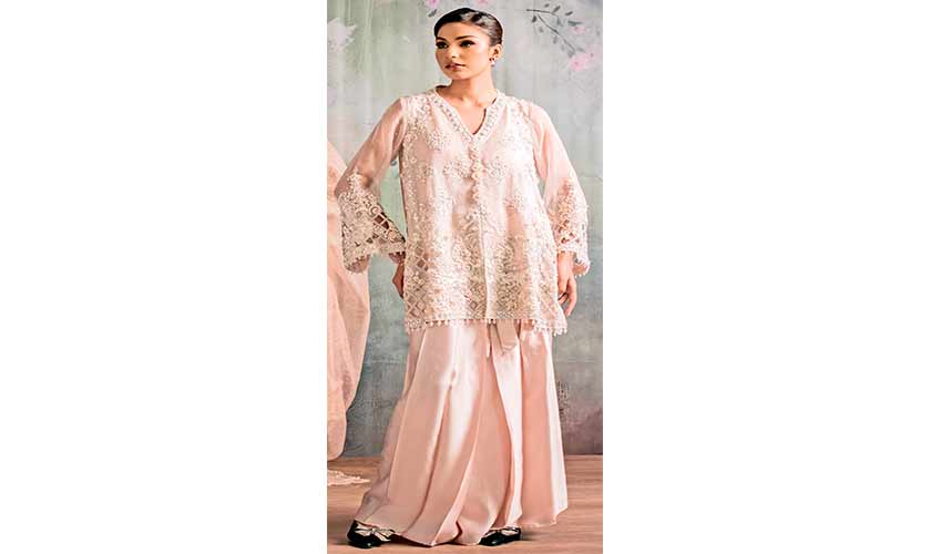 TURN UP THE WINTER GLAM