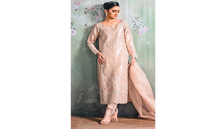 TURN UP THE WINTER GLAM