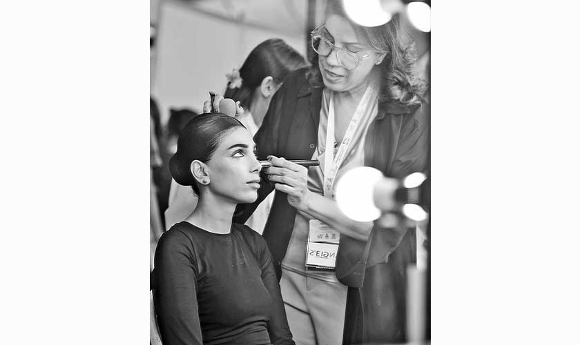 The bridal beauty maestro