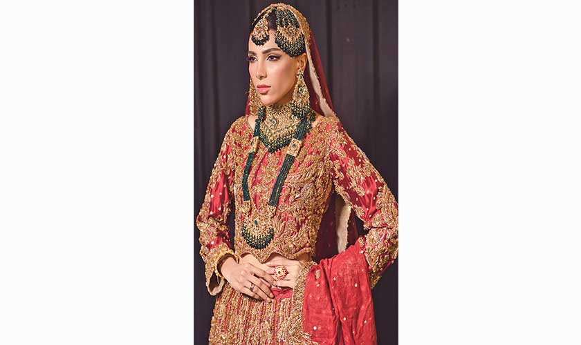 The bridal beauty maestro
