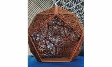 A date with many dots and a single datum