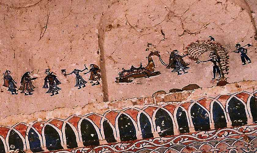 Paintings of Rai Dyach on the left and Laila and Majnun on right in the tomb of Rehan Khan Jamali.