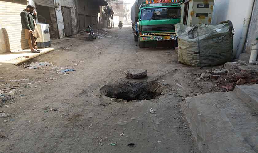 A death trap. — Photo by Rahat Dar