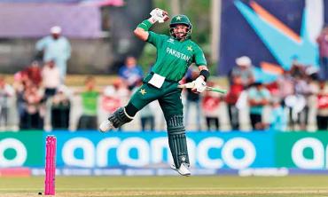 From setback to comeback: Pakistan refocuses on semis