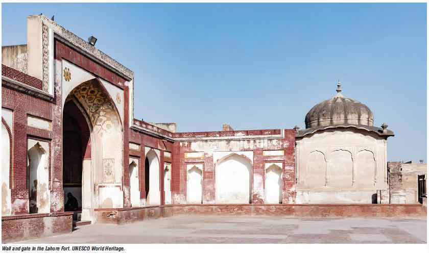 Empire and the remaking of Lahore