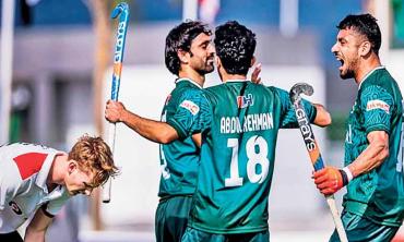 Green-shirts face an