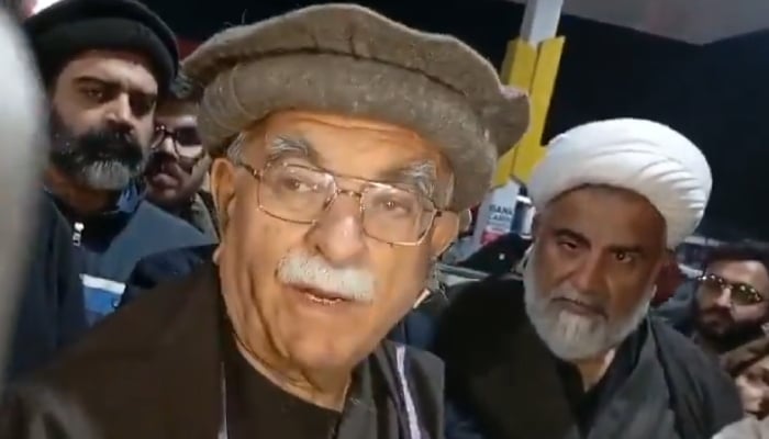 Mahmood Khan Achakzai, head of the Tehreek Tahafuz Ayeen-e-Pakistan (TTAP) talking to the media outside Adiala Jail on November 28, 2025. — X@ShabbirDar5/Screengrab