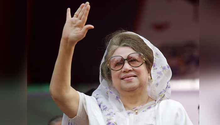 Former Bangladesh prime minister Begum Khaleda Zia waves to activists as she arrives for a rally in Dhaka in this file picture taken January 20, 2014. — Reuters