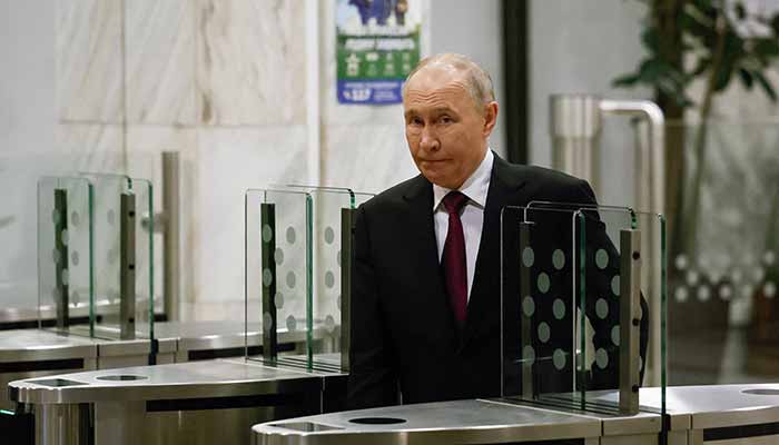Russian President Vladimir Putin attends a meeting with journalists after a session of the VTB Investment Forum Russia Calling! in Moscow, Russia, December 2, 2025. — Reuters