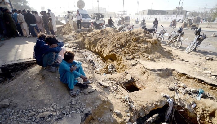 A view of site in Gulshan-e Iqbal where a three-year-old boy fell into an open manhole and died, Karachi, December 1, 2025. — PPI