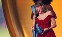 Taylor Swift named to Songwriters Hall of Fame, second-youngest ever