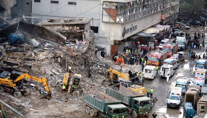 View of site after fire broken out incident at Gul Plaza shopping mall building as heavy machines and rescues officials are busy in rescue operation, at MA Jinnah road in Karachi on Wednesday, January 21, 2026. — PPI