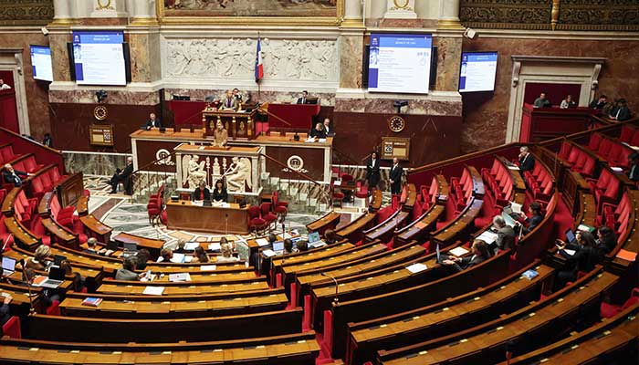 MPs attend a parliamentary debate on legislative process for a social media ban on under-15s at the Assemblee Nationale, Frances lower house Parliament in Paris on January 26, 2026. — AFP
