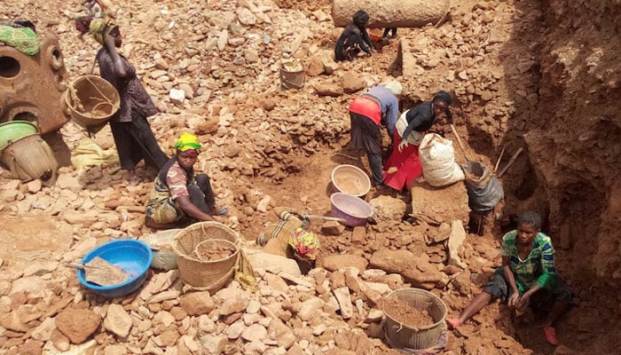 Congolese miners work at an artisanal gold mine near Kamituga in the east of the Democratic Republic of Congo. — Reuters/File
