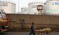 Indian Refiners Voiding Russian Oil Imports As New Delhi Seeks Trade Deal With US