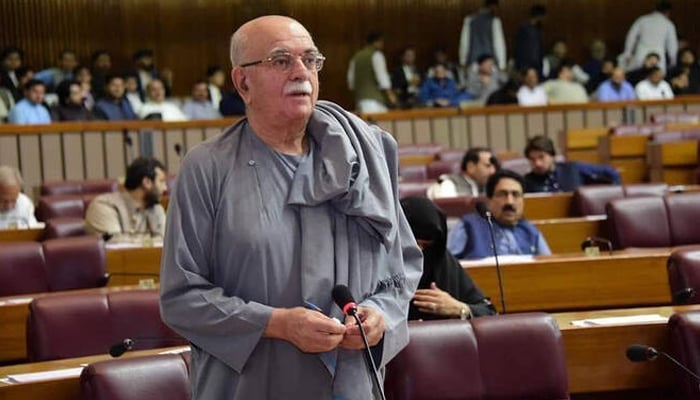 Leader of Opposition in National Assembly, Mahmood Khan Achakzai speaks during National Assembly session at Parliament House, Islamabad. — National Assembly/File