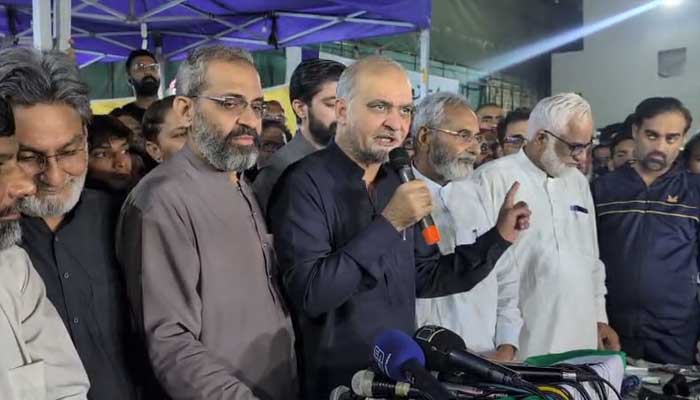 Jamaat-e-Islami Emir Hafiz Naeemur Rehman (centre) addresses the press conference alongside the partys Karachi chief Monem Zafar (second from right) at Idara Noor-e-Haq on February 14, 2026. — Screengrab via Facebook/@Khijamaat