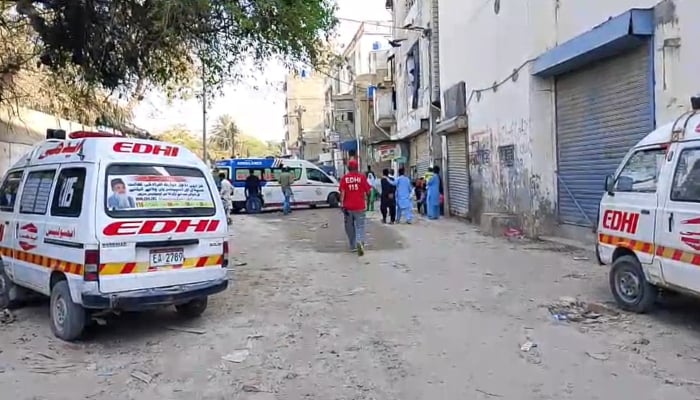 Rescue efforts underway at the site of a building collapse in Karachi, on February 19, 2025. — Geo News