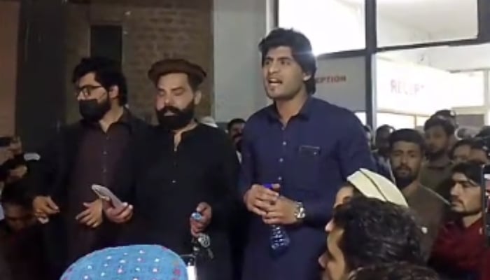 Screengrab taken from a video of Young Doctors Association President Dr Ubaid announcing the protest after Dr Mehwishs killing. — Reporter